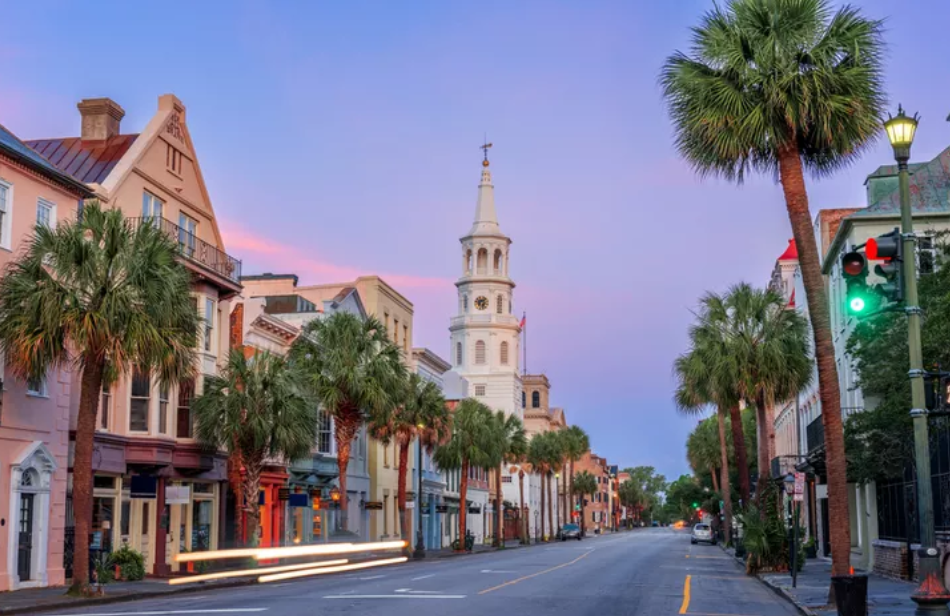 Downtown Charleston historic homes in January
